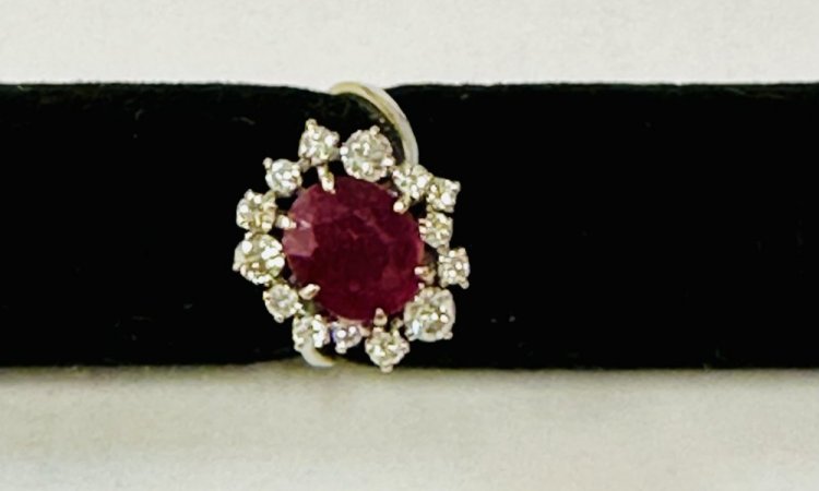 bague or blanc diamants et rubis